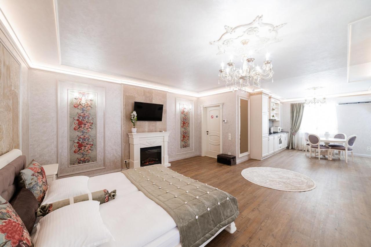 Vip Apartment On Duhnovicha Street .Free Parking. Uzjhorod Eksteriør bilde