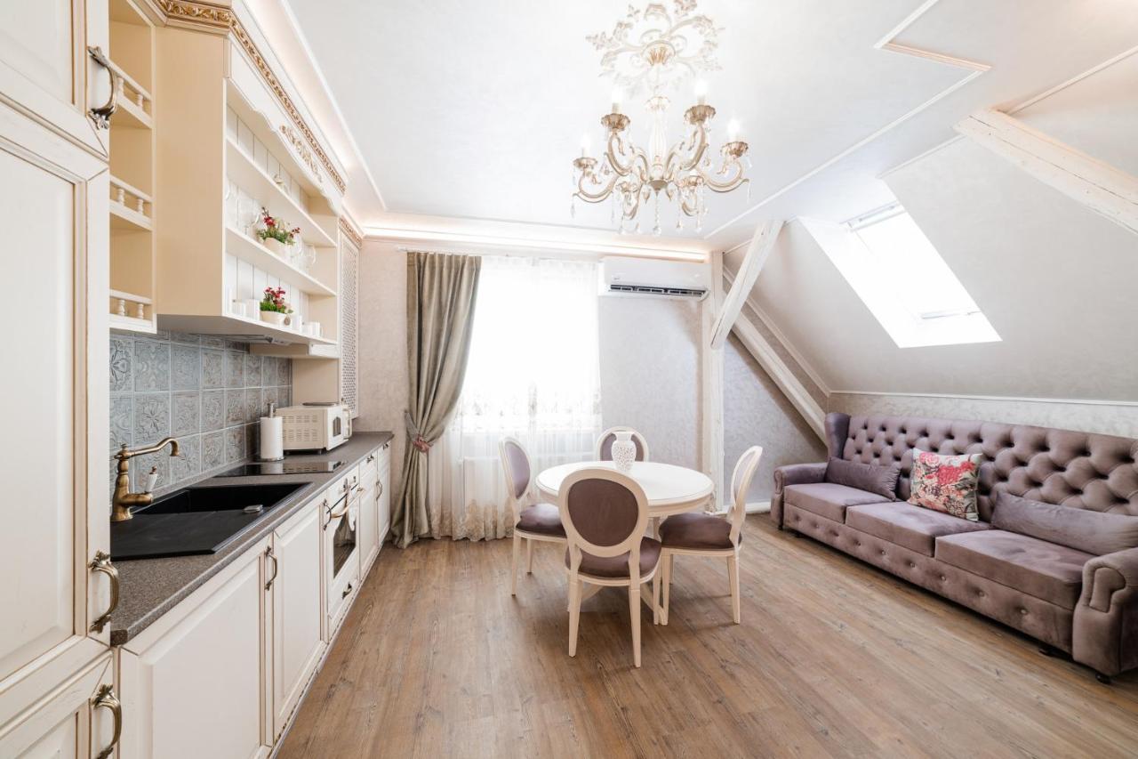 Vip Apartment On Duhnovicha Street .Free Parking. Uzjhorod Eksteriør bilde