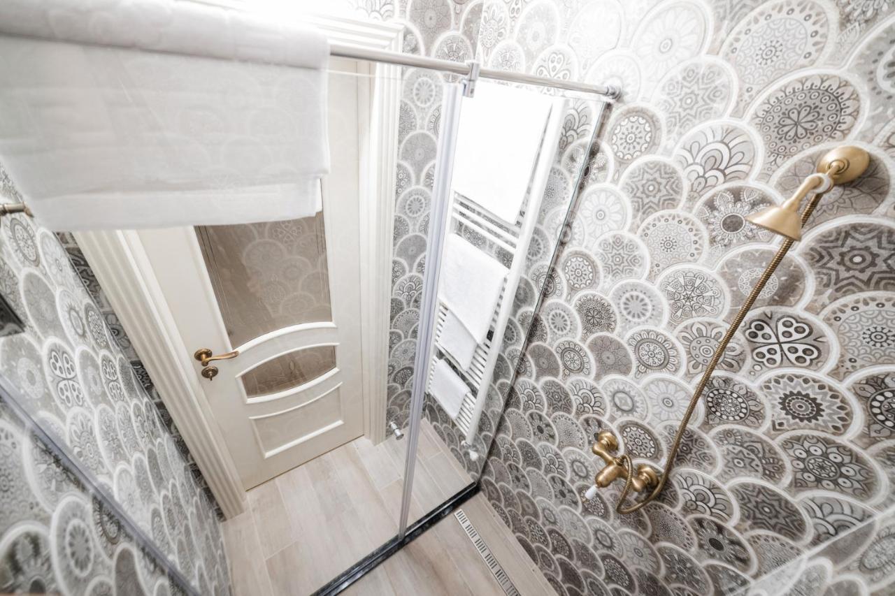 Vip Apartment On Duhnovicha Street .Free Parking. Uzjhorod Eksteriør bilde